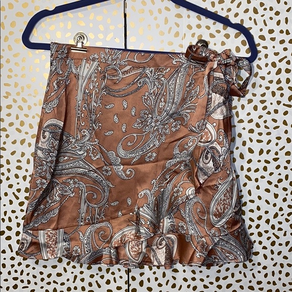 Nasty Gal Paisley Wrap Ruffle Skirt New w/tags - Picture 4 of 6